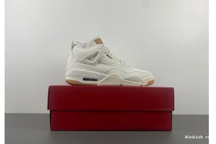 'WHITE' X JORDAN 4 AIR LEVI'S 0720